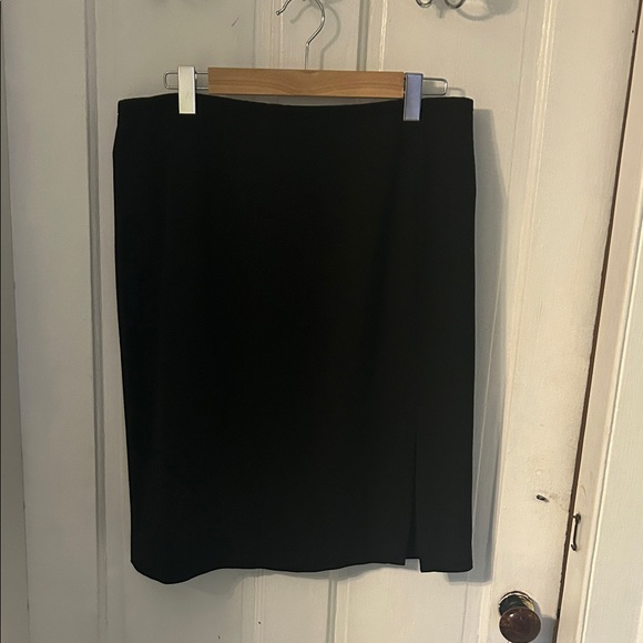 Liz Claiborne Classic Black Pencil Skirt - Picture 1 of 5